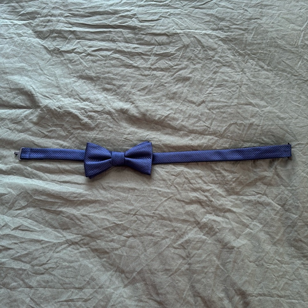 Men’s Navy Blue Bowtie